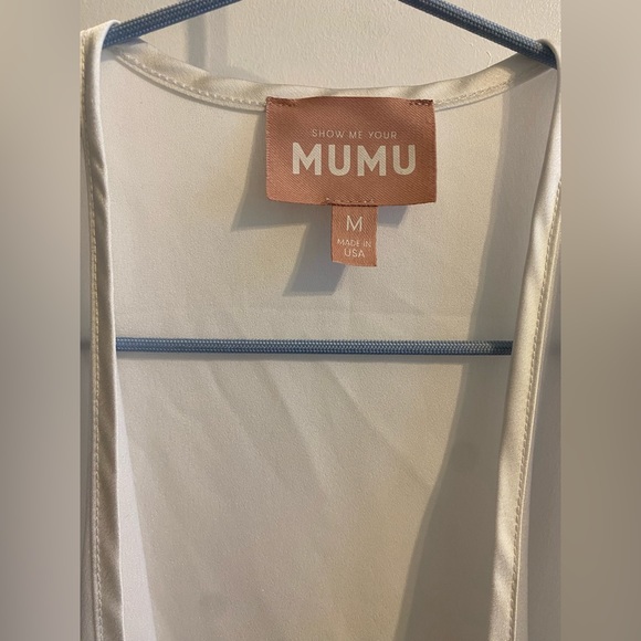 First Look Bridal White Robe Wedding Getting Ready - Picture 8 of 11